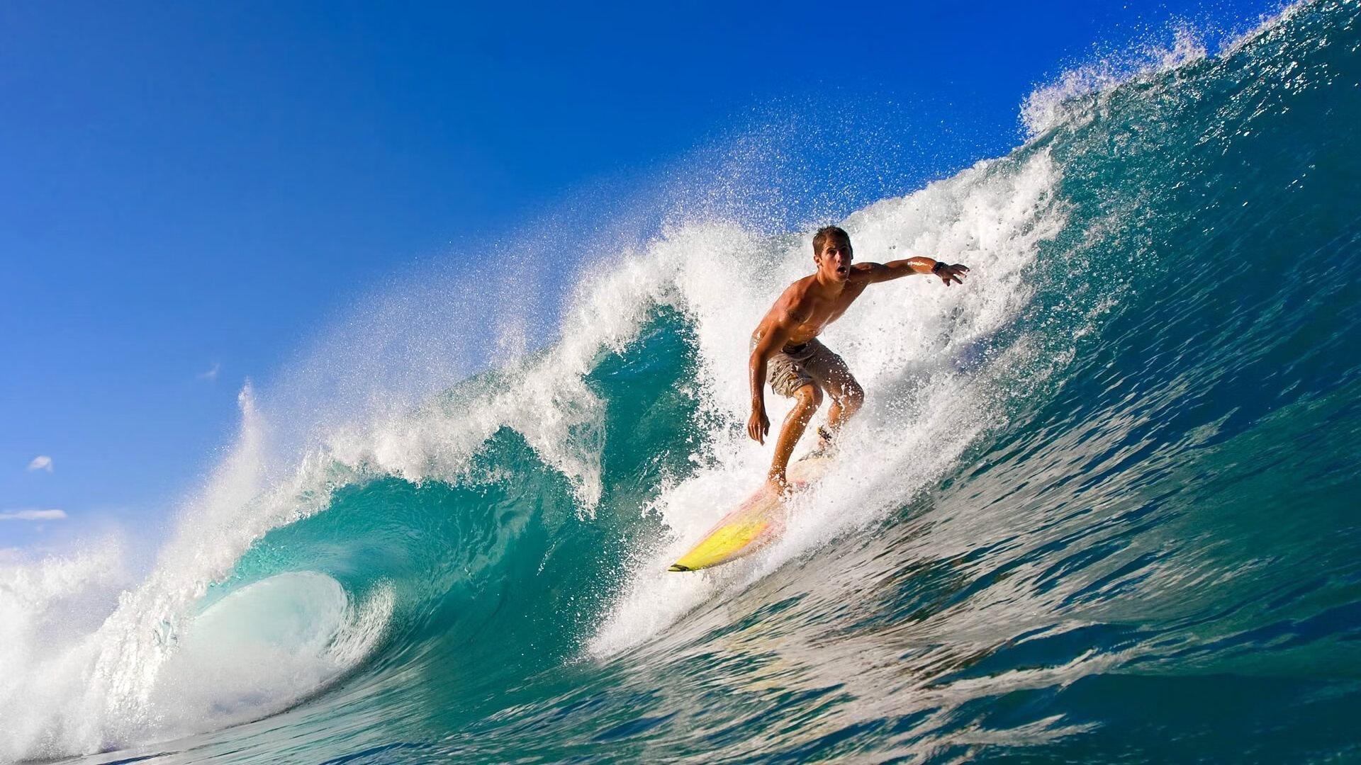 《王者荣耀》“荣耀之战”线上争霸赛，冠军队伍争夺激烈！