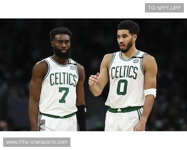 黑猫锋线组合默契强化,本场或制造不少威胁 黑猫锋线组合默契强化,本场或制造不少威胁