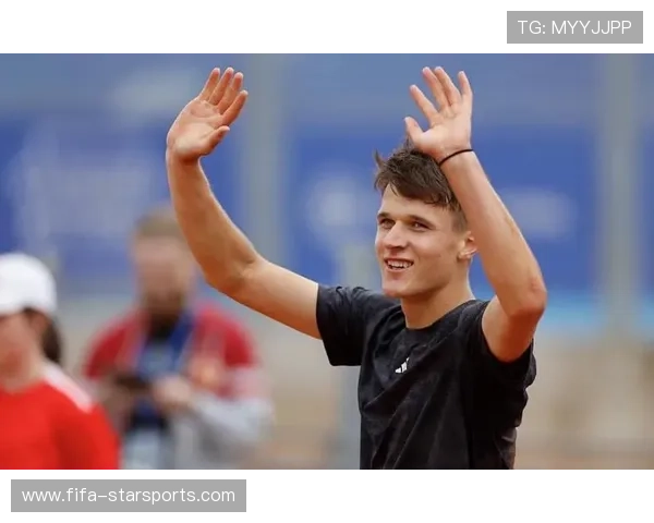 希克：为教练的战略赢得认可，后卫们贡献巨大，希克属于哪个俱乐部